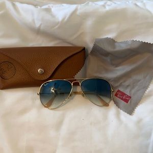 RAY BAN AVIATOR SUNGLASSES